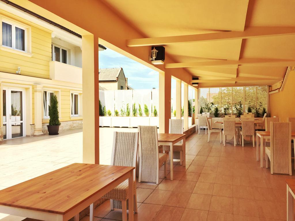 Boutique Hotel Diama Mratin Ngoại thất bức ảnh