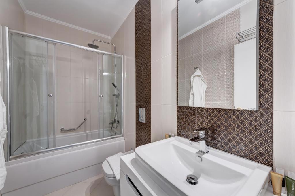 Boutique Hotel Diama Mratin Ngoại thất bức ảnh